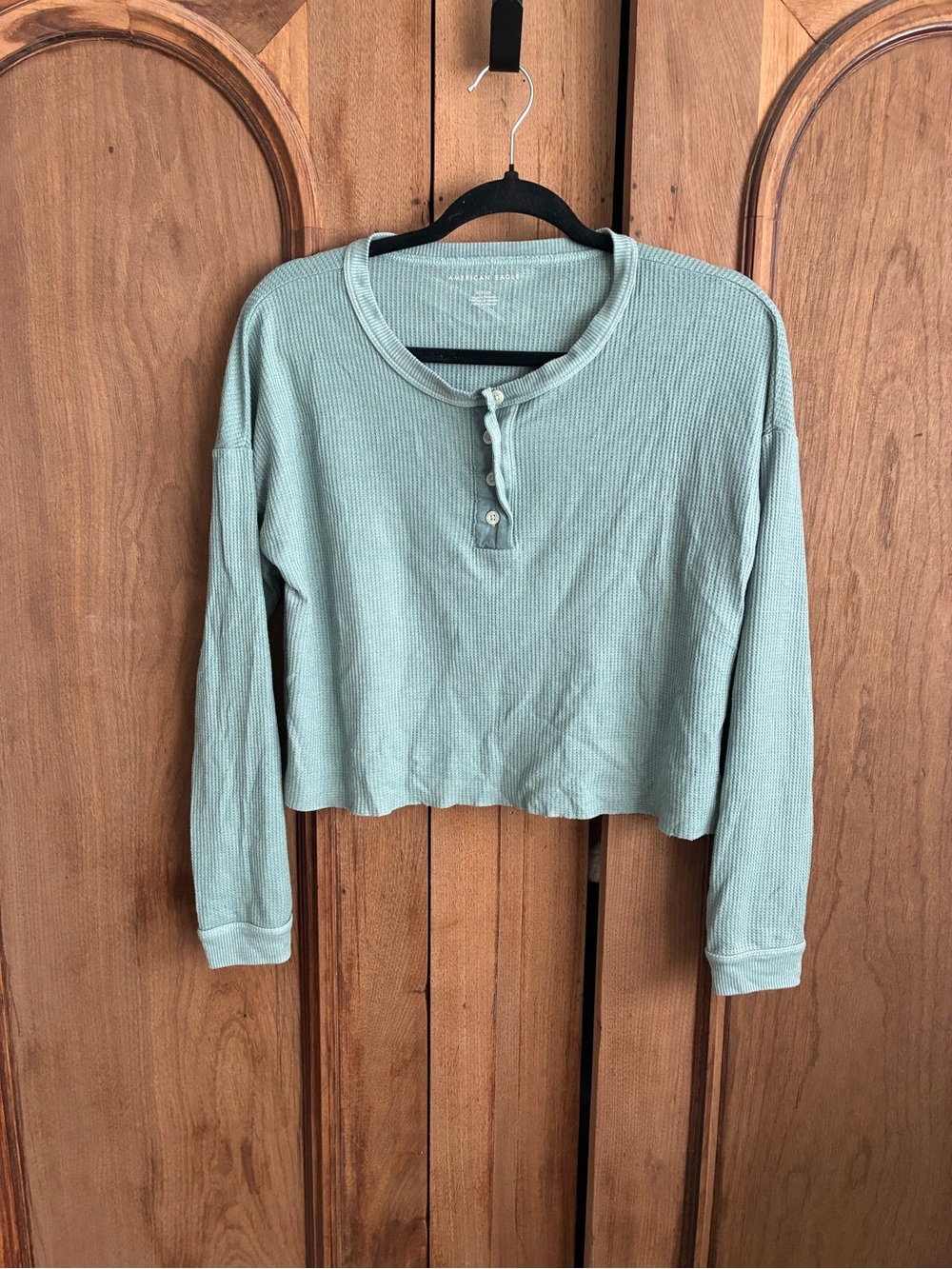 American Eagle Outfitters Cropped Ribbed Henley Top in Sage